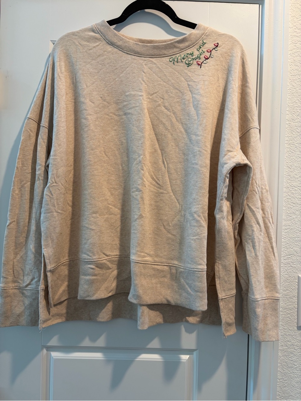 Time and Tru Cream Embroidered Relaxed Sweatshirt